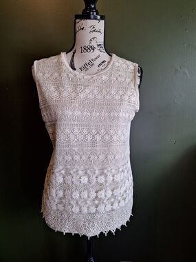 Lapis Ivory Lace Sleeveless Tank Top